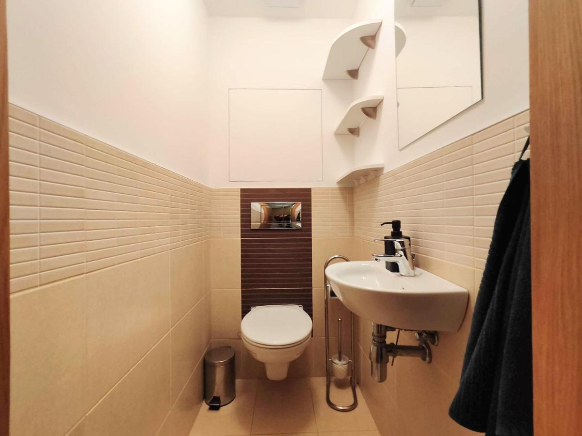 Mills - Free Parking - Balcony With City View - Close To Nivy Mall Bratislava Esterno foto