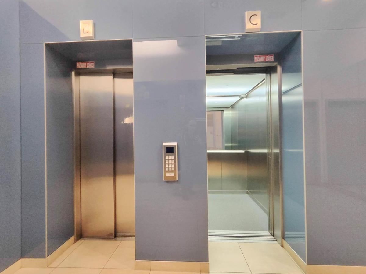 Mills - Free Parking - Balcony With City View - Close To Nivy Mall Bratislava Esterno foto