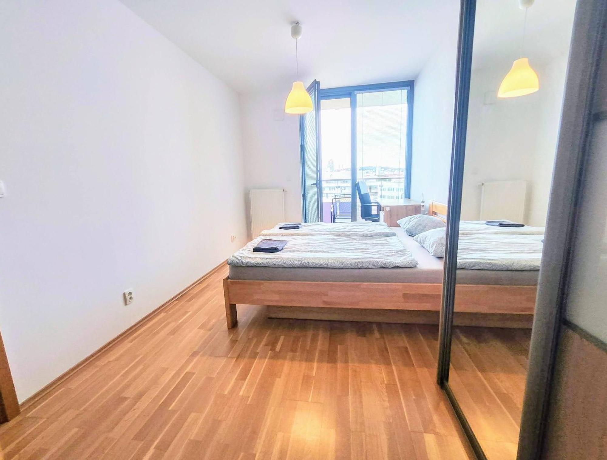 Mills - Free Parking - Balcony With City View - Close To Nivy Mall Bratislava Esterno foto
